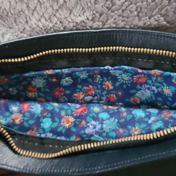 Roger Van S Clutch - Picture 4 of 4